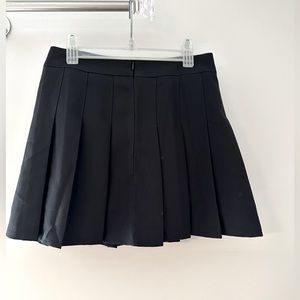 Black pleated skirt
